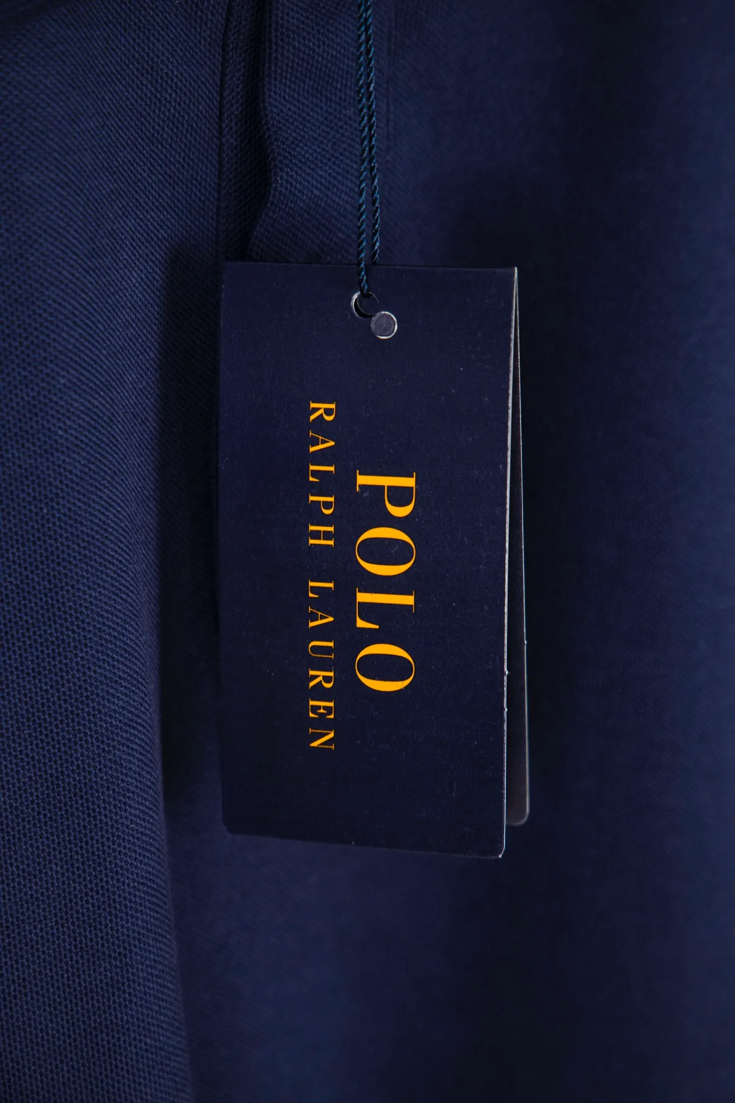 P130 Ralph Lauren/Ralph Lauren men's clothing American retro classic summer polo short-sleeved business casual spring and summer new men's pique cotton short-sleeved shirts There is a small amount left in the original order All fabric accessories are supplied by customers The pique fabric is very comfortable for the upper body in summer, breathable and light, feels delicate, soft and comfortable, skin-friendly, the details and craftsmanship are very good, a must-have for men's wardrobe, the version is simple and elegant, fashionable and casual, the upper body is super handsome. Don't miss it if you like it. Original cotton and linen material, skin-friendly and comfortable, breathable and refreshing The classic embroidered logo is invincible and versatile, suitable for both business and leisure. A complete set of three-label accessories, black, white, navy blue, gray SIZE: S-XL